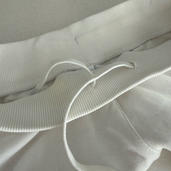 White Reebok Sweatpants Size XS/S - Picture 7 of 8